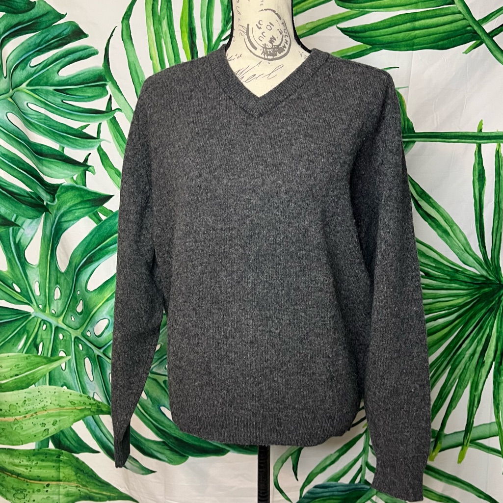 Northern Isles L Dark Grey V-Neck 100% Lambswool Preppy Simple Classic Sweater